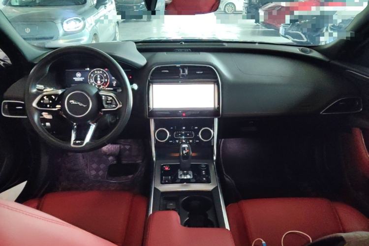 Used Jaguar XEL 2022 2.0T 250 PS R-DYNAMIC S Advanced Sport Edition Center Console