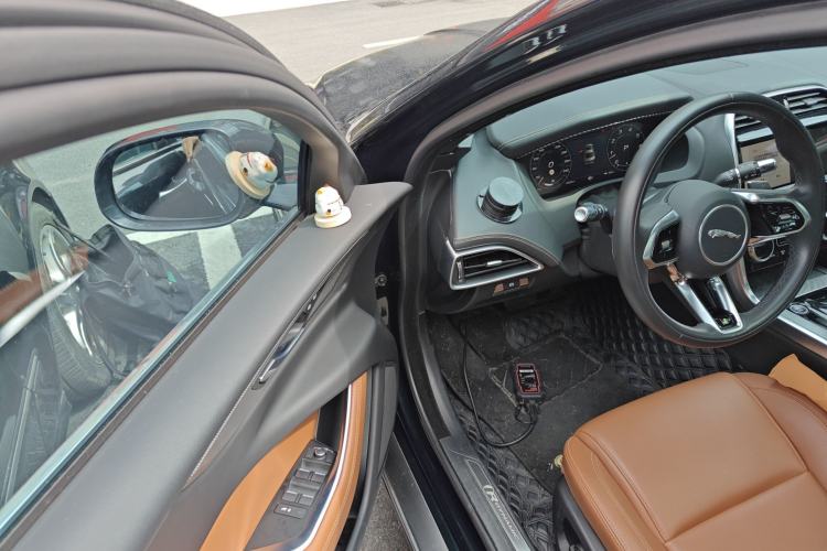 Used Jaguar XEL 2022 2.0T 250 PS R-DYNAMIC S Advanced Sport Edition Driver Seat