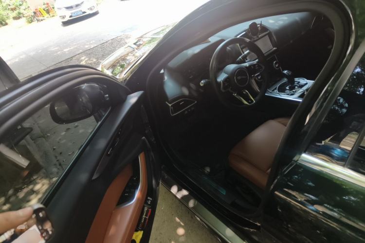 Used Jaguar XEL 2022 2.0T 250 PS R-DYNAMIC S Advanced Sport Edition Driver Seat