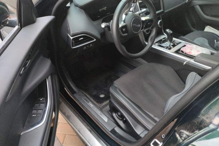 Used Jaguar XEL 2022 2.0T 250 PS R-DYNAMIC S Advanced Sport Edition Driver Seat