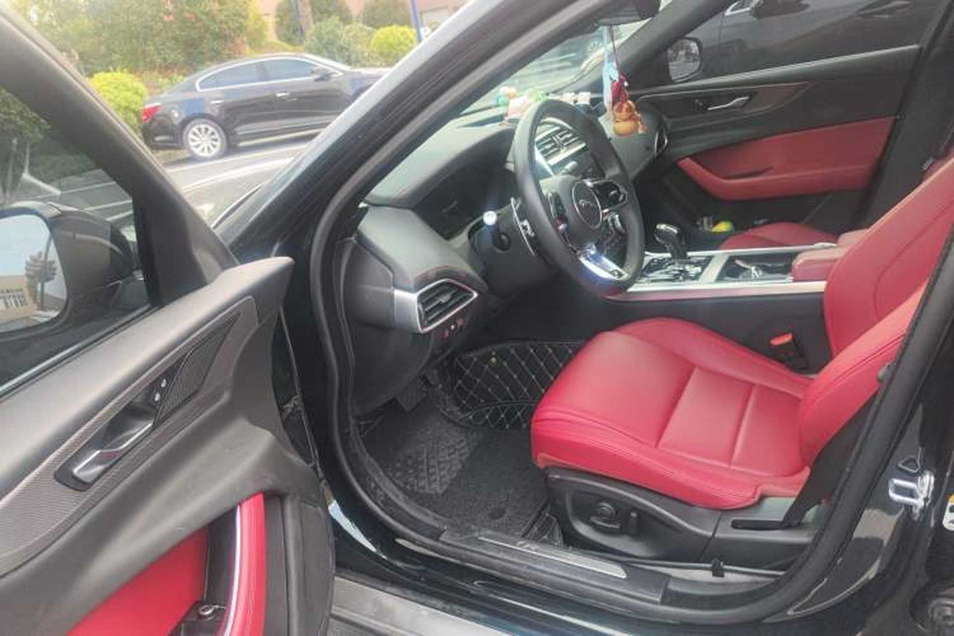 Used Jaguar XEL 2022 2.0T 250 PS R-DYNAMIC S Advanced Sport Edition Driver Seat