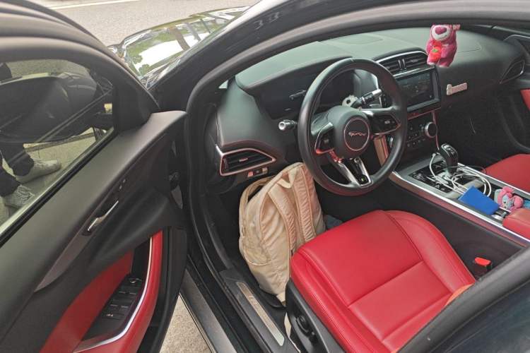 Used Jaguar XEL 2022 2.0T 250 PS R-DYNAMIC S Advanced Sport Edition Driver Seat
