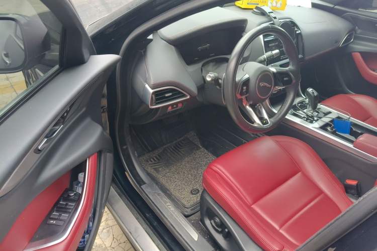 Used Jaguar XEL 2022 2.0T 250 PS R-DYNAMIC S Advanced Sport Edition Driver Seat