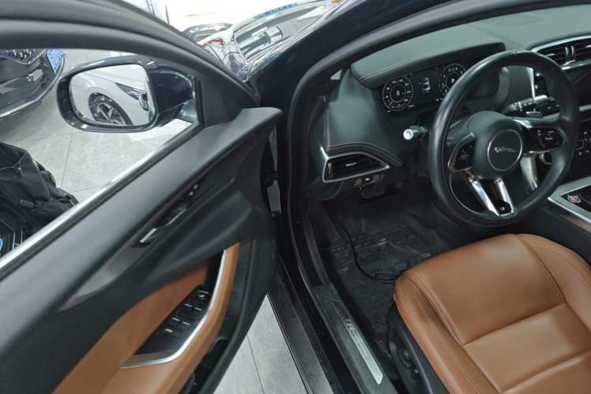Used Jaguar XEL 2022 2.0T 250 PS R-DYNAMIC S Advanced Sport Edition Driver Seat