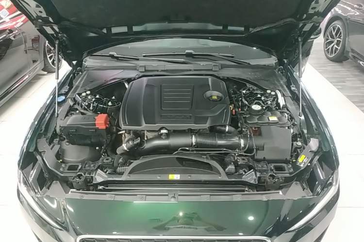 Used Jaguar XEL 2022 2.0T 250 PS R-DYNAMIC S Advanced Sport Edition Engine Bay