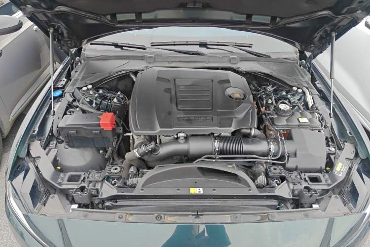 Used Jaguar XEL 2022 2.0T 250 PS R-DYNAMIC S Advanced Sport Edition Engine Bay