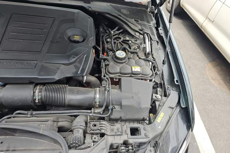 Used Jaguar XEL 2022 2.0T 250 PS R-DYNAMIC S Advanced Sport Edition Engine Bay Left