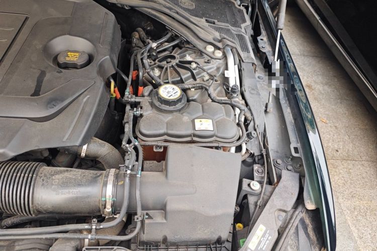 Used Jaguar XEL 2022 2.0T 250 PS R-DYNAMIC S Advanced Sport Edition Engine Bay Left