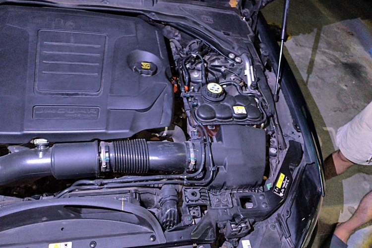 Used Jaguar XEL 2022 2.0T 200PS R-DYNAMIC Youth Sport Edition Engine Bay Left