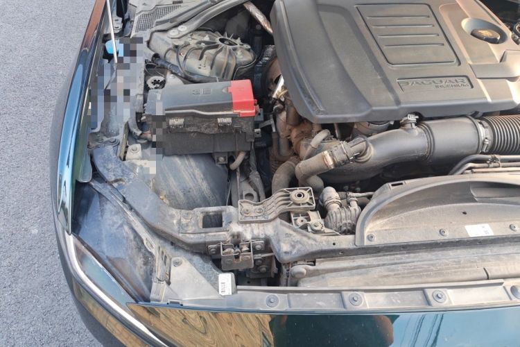 Used Jaguar XEL 2022 2.0T 200PS R-DYNAMIC Youth Sport Edition Engine Bay Right
