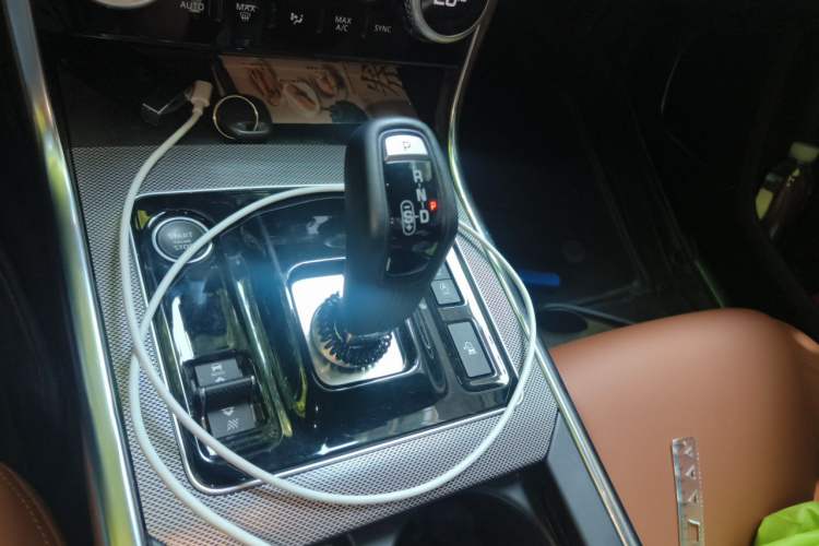 Used Jaguar XEL 2022 2.0T 250 PS R-DYNAMIC S Advanced Sport Edition Gear Lever