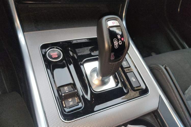 Used Jaguar XEL 2022 2.0T 250 PS R-DYNAMIC S Advanced Sport Edition Gear Lever