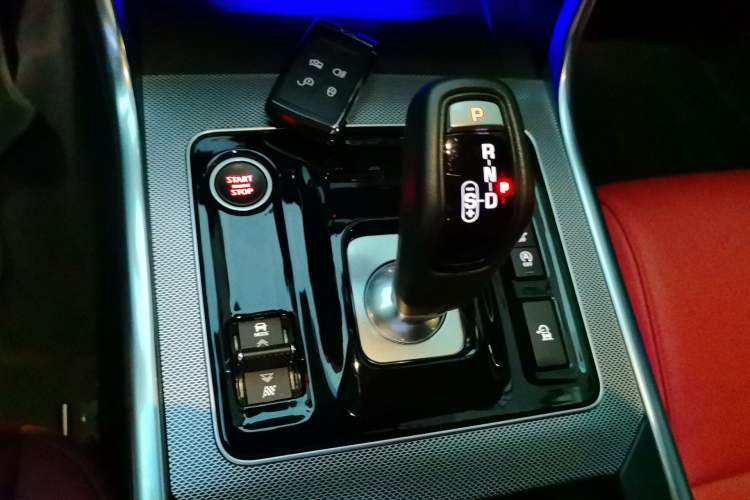 Used Jaguar XEL 2022 2.0T 250 PS R-DYNAMIC S Advanced Sport Edition Gear Lever