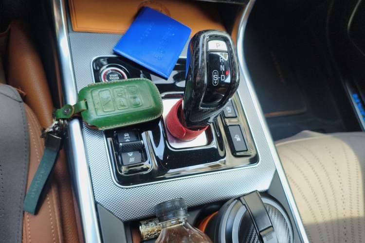 Used Jaguar XEL 2022 2.0T 250 PS R-DYNAMIC S Advanced Sport Edition Gear Lever