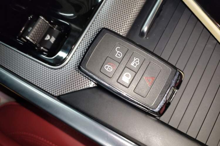 Used Jaguar XEL 2022 2.0T 250 PS R-DYNAMIC S Advanced Sport Edition Interior 1
