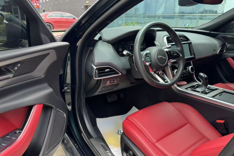 Used Jaguar XEL 2022 2.0T 250 PS R-DYNAMIC S Advanced Sport Edition Interior 1