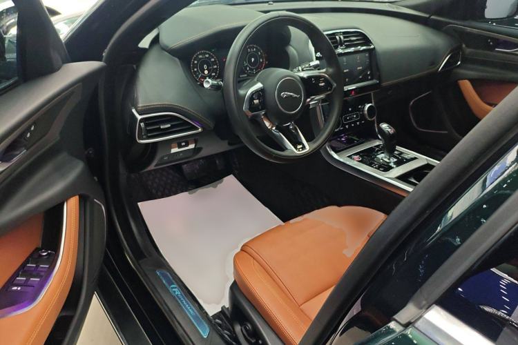 Used Jaguar XEL 2022 2.0T 250 PS R-DYNAMIC S Advanced Sport Edition Interior 3