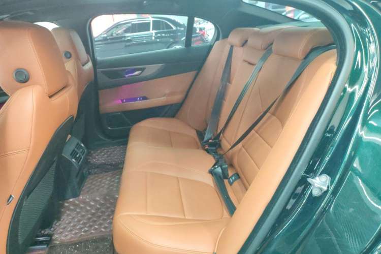 Used Jaguar XEL 2022 2.0T 250 PS R-DYNAMIC S Advanced Sport Edition Interior 4