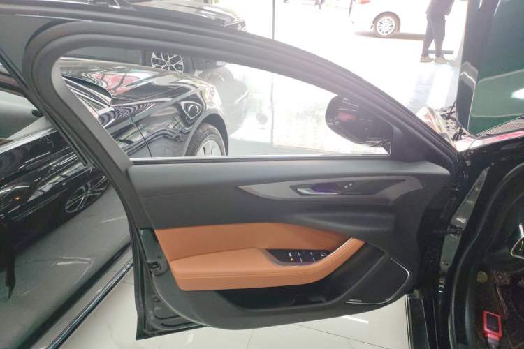 Used Jaguar XEL 2022 2.0T 250 PS R-DYNAMIC S Advanced Sport Edition Interior 7