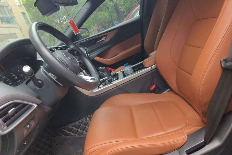 Used Jaguar XEL 2022 2.0T 250 PS R-DYNAMIC S Advanced Sport Edition Left Front Seat