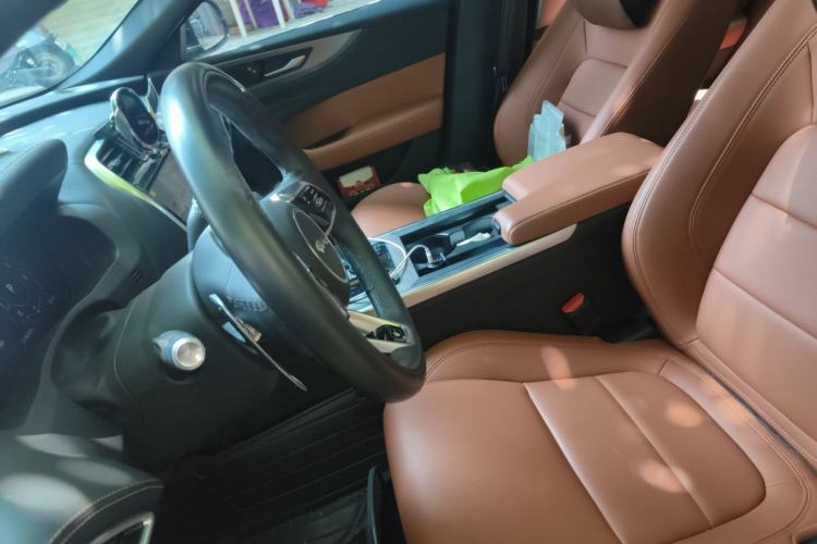 Used Jaguar XEL 2022 2.0T 250 PS R-DYNAMIC S Advanced Sport Edition Left Front Seat