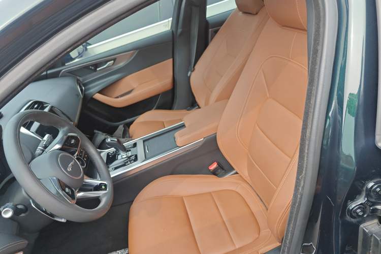 Used Jaguar XEL 2022 2.0T 250 PS R-DYNAMIC S Advanced Sport Edition Left Front Seat
