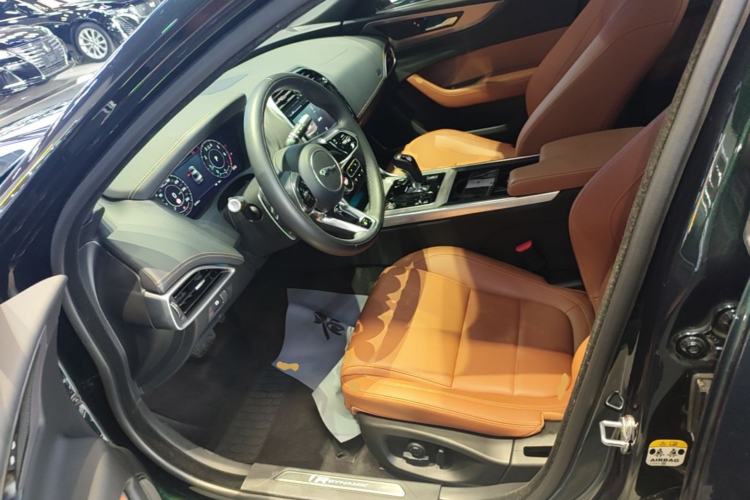 Used Jaguar XEL 2022 2.0T 250 PS R-DYNAMIC S Advanced Sport Edition Left Front Seat