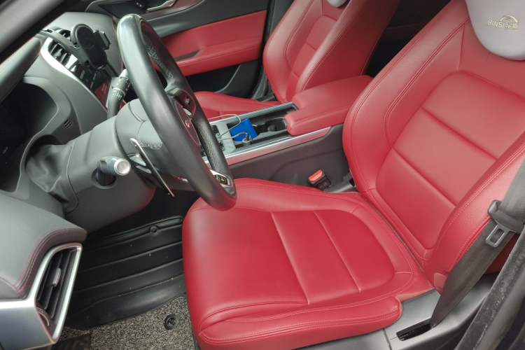 Used Jaguar XEL 2022 2.0T 250 PS R-DYNAMIC S Advanced Sport Edition Left Front Seat