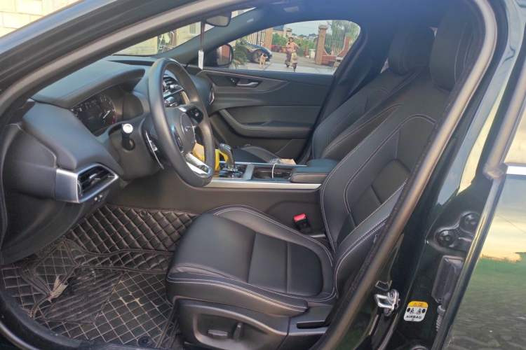 Used Jaguar XEL 2022 2.0T 200PS R-DYNAMIC Youth Sport Edition Left Front Seat