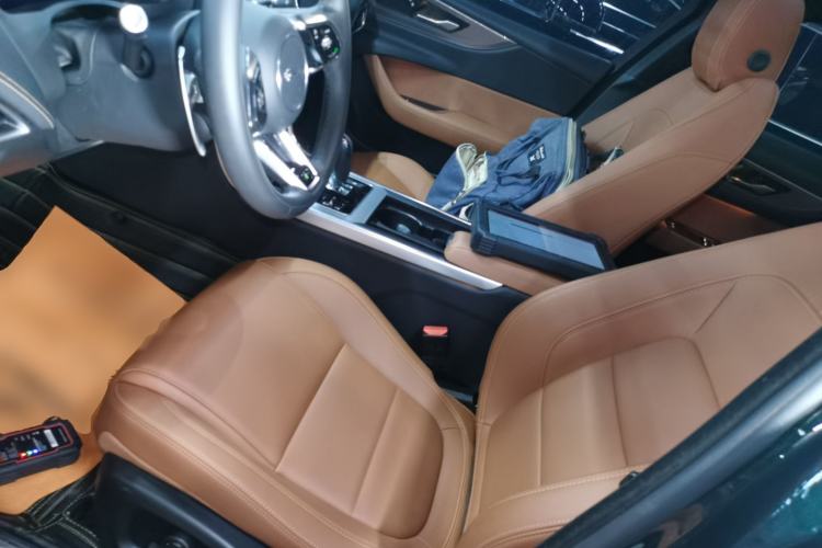 Used Jaguar XEL 2022 2.0T 250 PS R-DYNAMIC S Advanced Sport Edition Left Front Seat