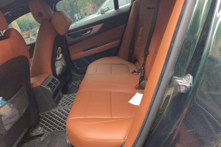 Used Jaguar XEL 2022 2.0T 250 PS R-DYNAMIC S Advanced Sport Edition Left Rear Seat