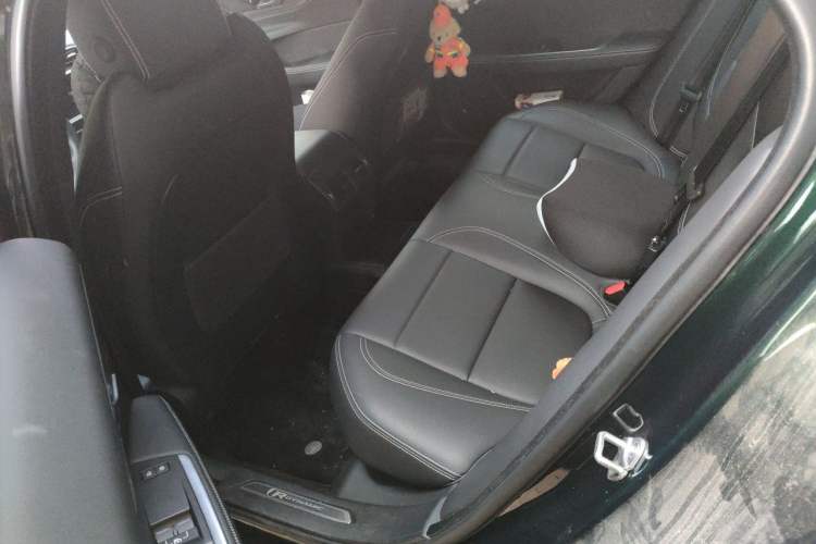 Used Jaguar XEL 2022 2.0T 250 PS R-DYNAMIC S Advanced Sport Edition Left Rear Seat