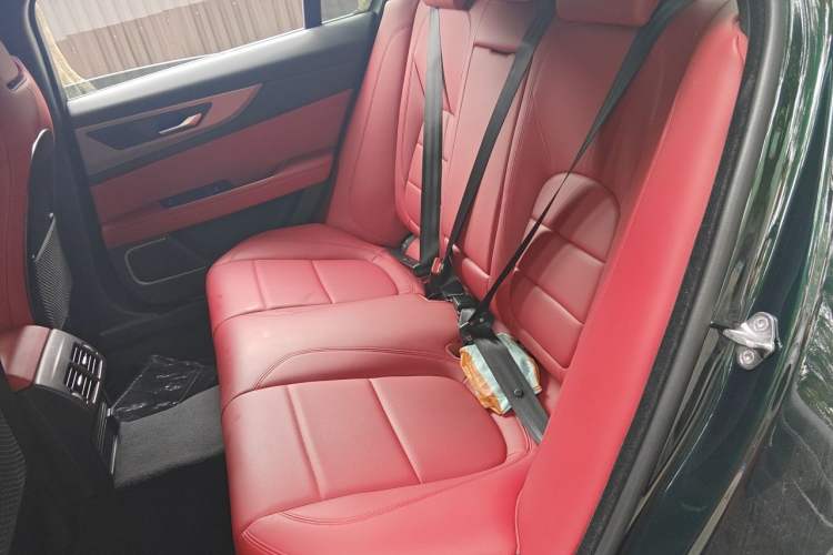 Used Jaguar XEL 2022 2.0T 250 PS R-DYNAMIC S Advanced Sport Edition Left Rear Seat