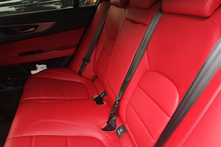 Used Jaguar XEL 2022 2.0T 250 PS R-DYNAMIC S Advanced Sport Edition Left Rear Seat