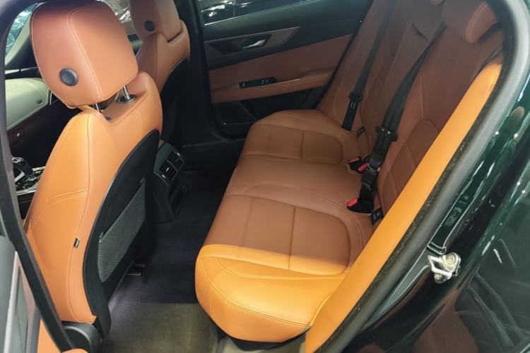 Used Jaguar XEL 2022 2.0T 250 PS R-DYNAMIC S Advanced Sport Edition Left Rear Seat