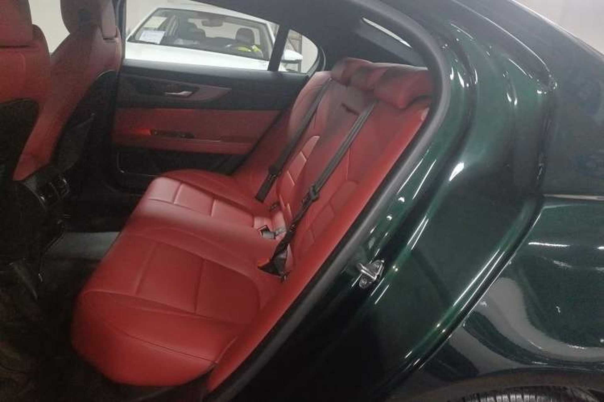 Used Jaguar XEL 2022 2.0T 250 PS R-DYNAMIC S Advanced Sport Edition Left Rear Seat