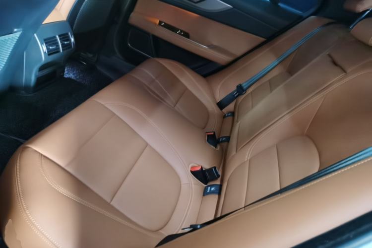 Used Jaguar XEL 2022 2.0T 250 PS R-DYNAMIC S Advanced Sport Edition Left Rear Seat