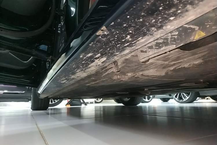 Used Jaguar XEL 2022 2.0T 250 PS R-DYNAMIC S Advanced Sport Edition Left Side Sill