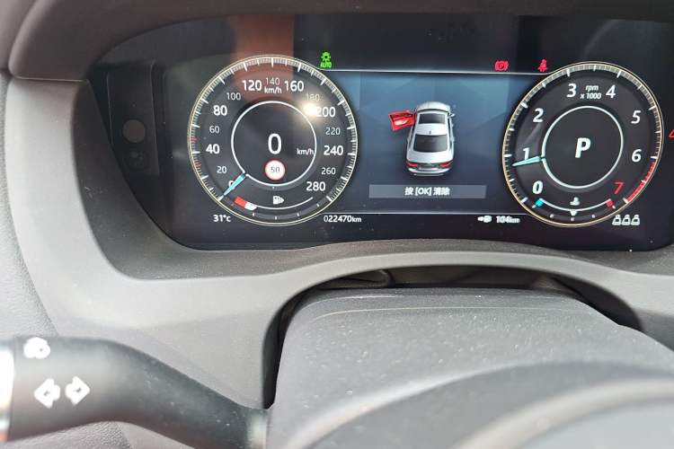 Used Jaguar XEL 2022 2.0T 250 PS R-DYNAMIC S Advanced Sport Edition Odometer Close Up