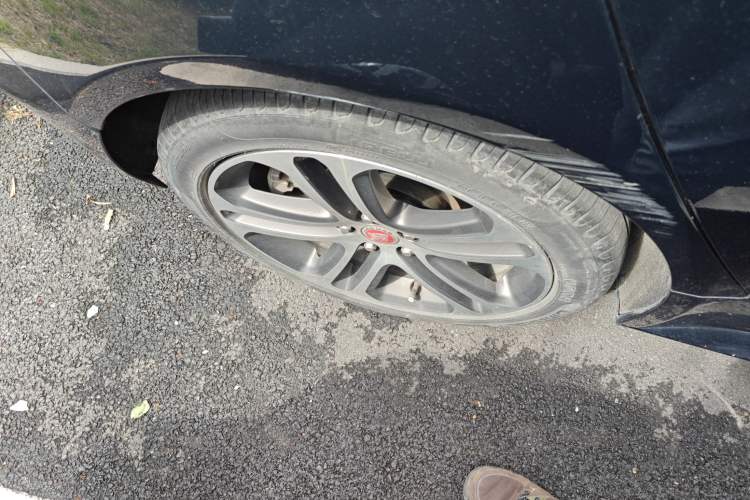 Used Jaguar XEL 2022 2.0T 250 PS R-DYNAMIC S Advanced Sport Edition Right Rear Wheel Hub