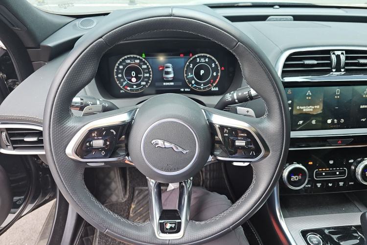 Used Jaguar XEL 2022 2.0T 250 PS R-DYNAMIC S Advanced Sport Edition Steering Wheel