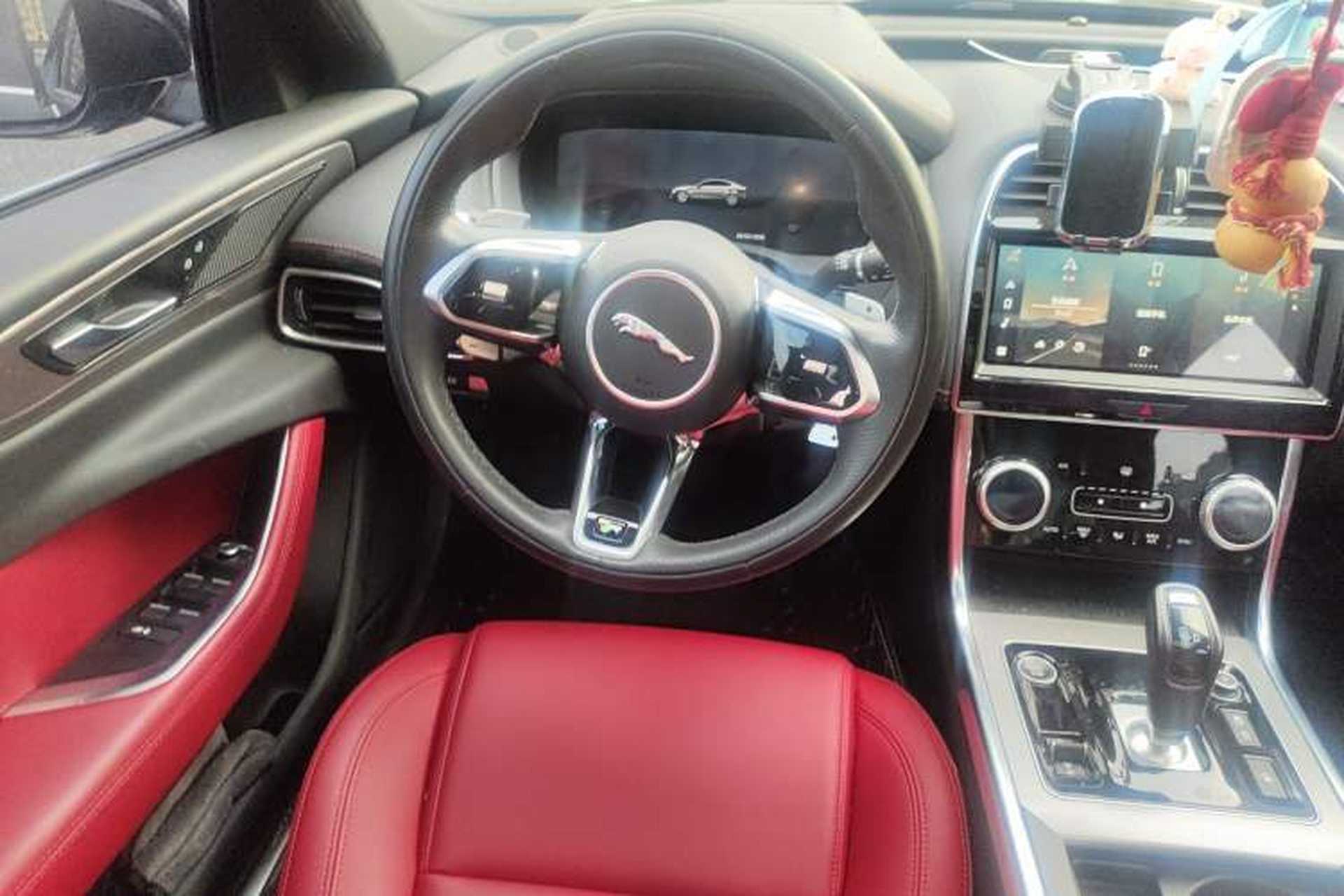 Used Jaguar XEL 2022 2.0T 250 PS R-DYNAMIC S Advanced Sport Edition Steering Wheel
