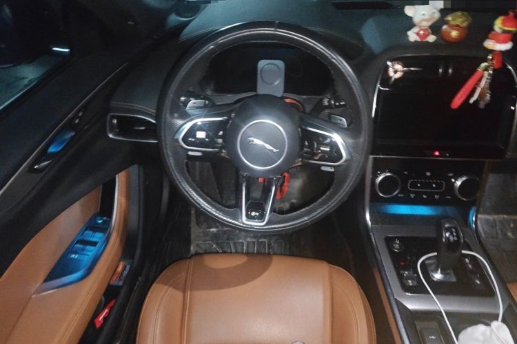 Used Jaguar XEL 2022 2.0T 250 PS R-DYNAMIC S Advanced Sport Edition Steering Wheel