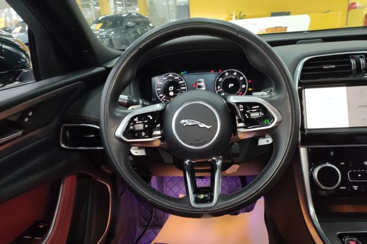 Used Jaguar XEL 2022 2.0T 250 PS R-DYNAMIC S Advanced Sport Edition Steering Wheel