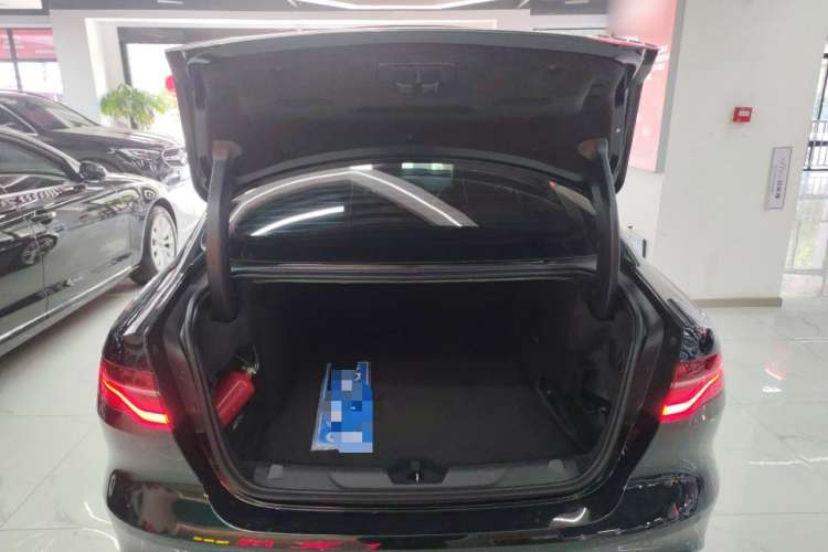 Used Jaguar XEL 2022 2.0T 250 PS R-DYNAMIC S Advanced Sport Edition Trunk