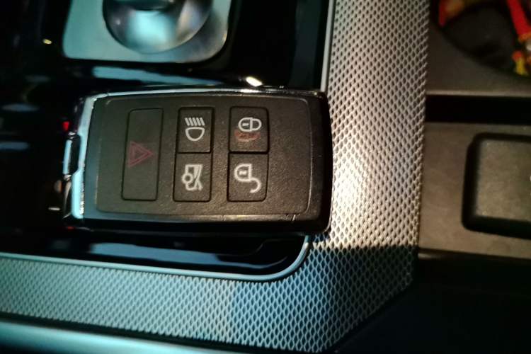 Used Jaguar XEL 2022 2.0T 250 PS R-DYNAMIC S Advanced Sport Edition Vehicle Key