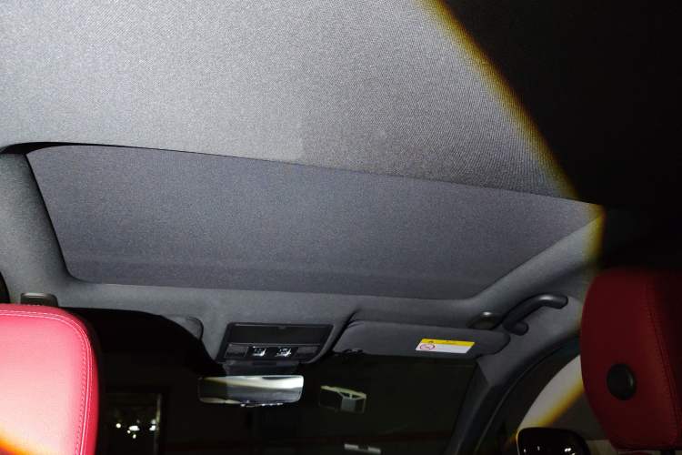Used Jaguar XEL 2022 2.0T 250 PS R-DYNAMIC S Advanced Sport Edition Headliner