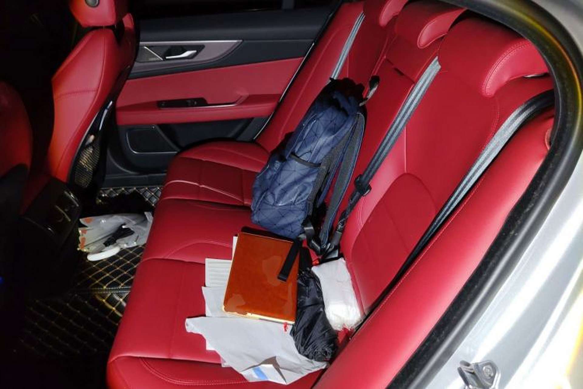 Used Jaguar XEL 2022 2.0T 250 PS R-DYNAMIC S Advanced Sport Edition Left Rear Seat