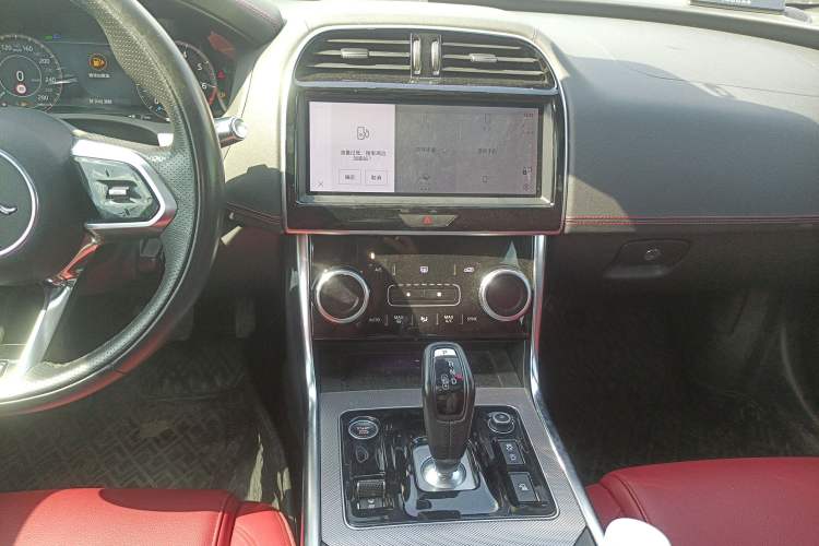 Used Jaguar XEL 2022 2.0T 250 PS R-DYNAMIC S Advanced Sport Edition Audio And AC Panel