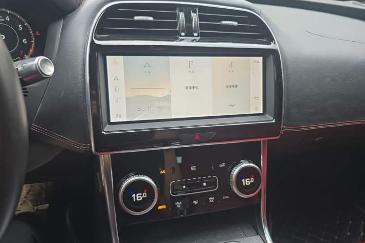 Used Jaguar XEL 2022 2.0T 250 PS R-DYNAMIC S Advanced Sport Edition Audio And AC Panel